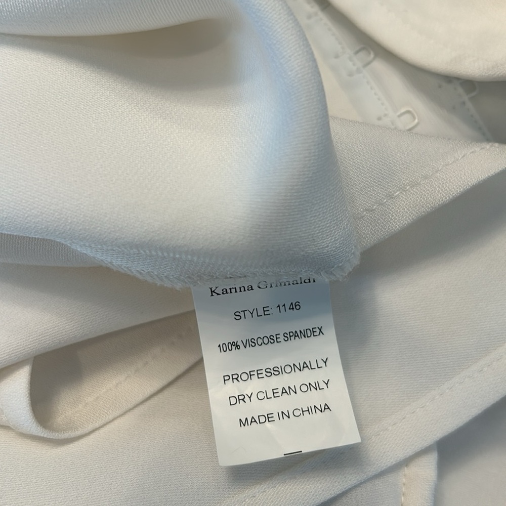 Karina Grimaldi Awada Solid White Top - Picture 9 of 12